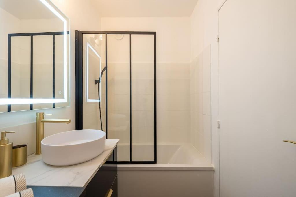 Appartement Cosy Art Deco/ Proche Centre-Ville Nantes Ngoại thất bức ảnh